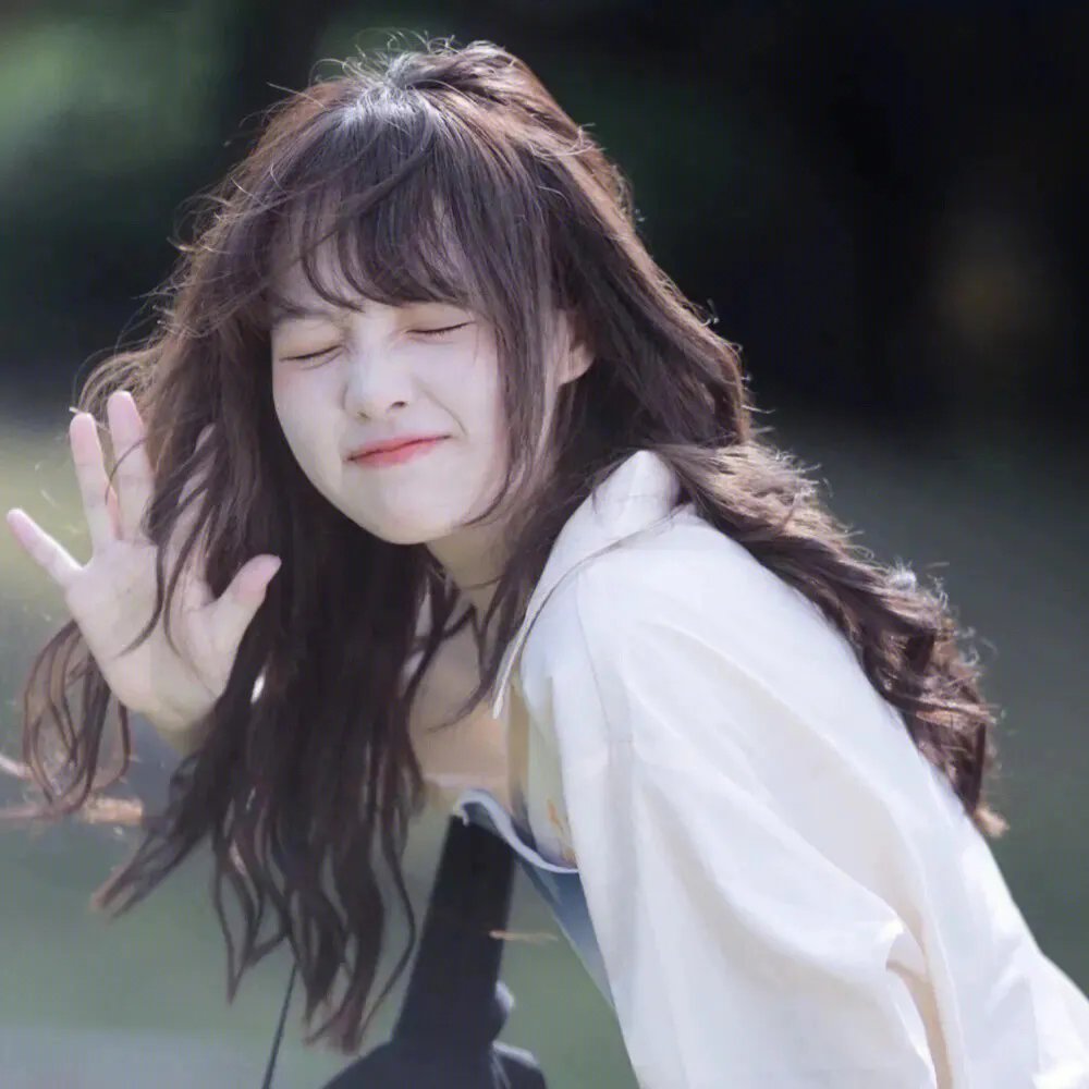 红衣少女